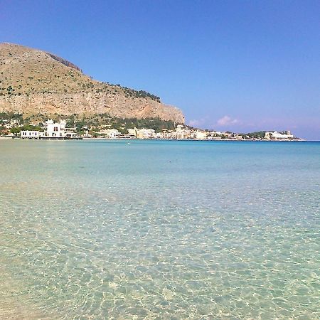 Antigone Holiday House Villa Mondello Ruang foto