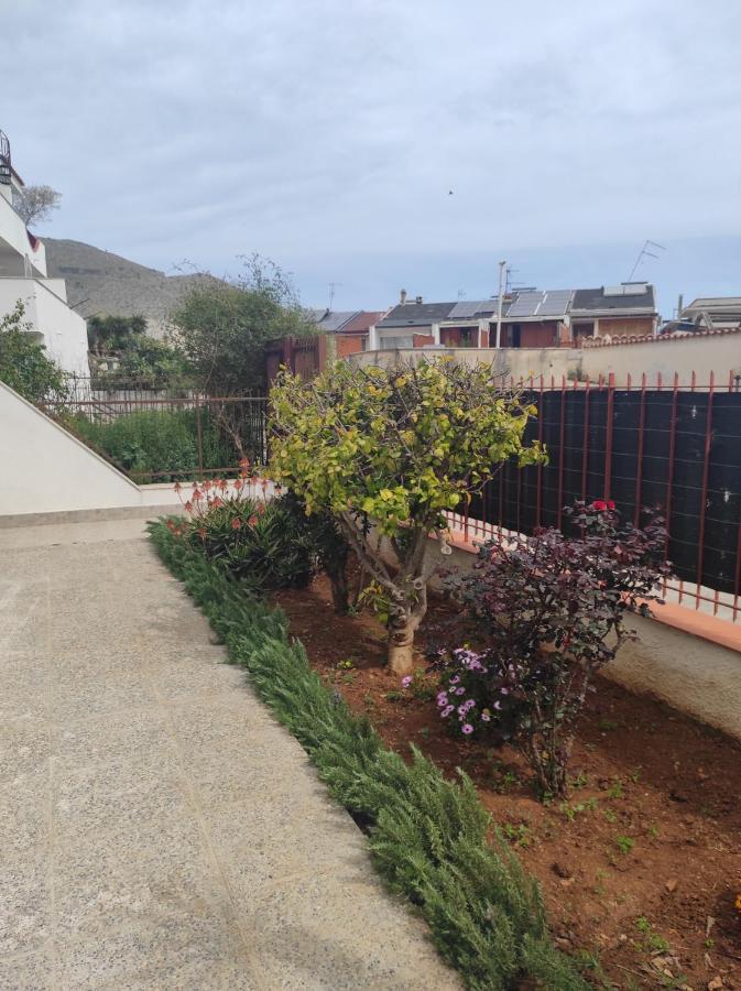 Antigone Holiday House Villa Mondello Bagian luar foto