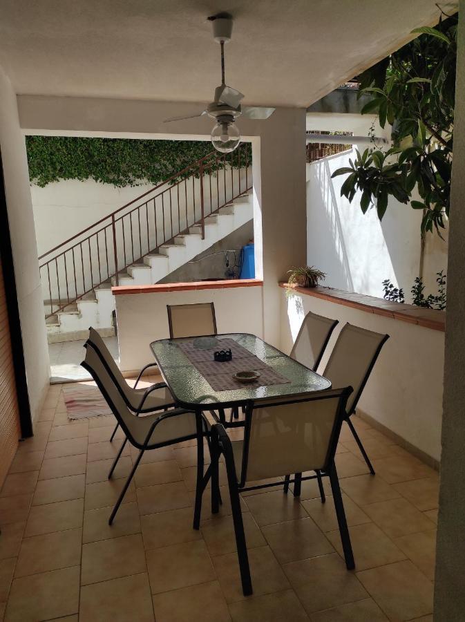 Antigone Holiday House Villa Mondello Bagian luar foto