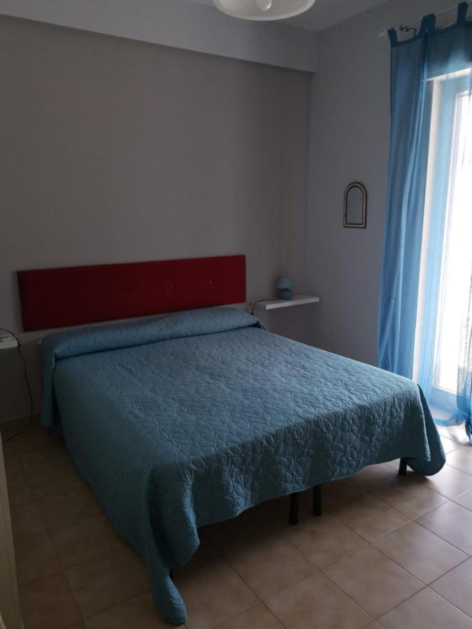 Antigone Holiday House Villa Mondello Bagian luar foto
